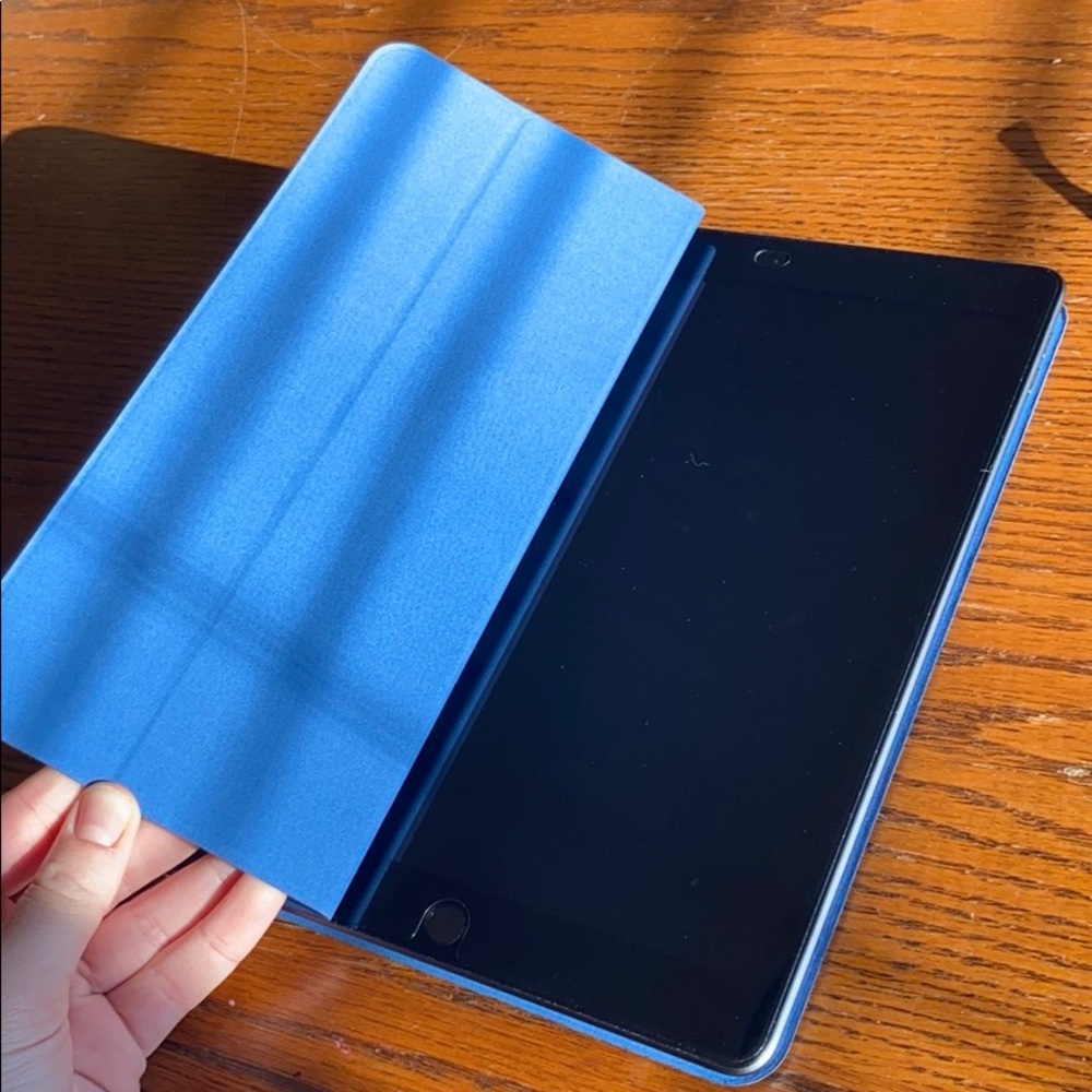 Dadanism Navy Blue IPad (10.2in) Portfolio Cover